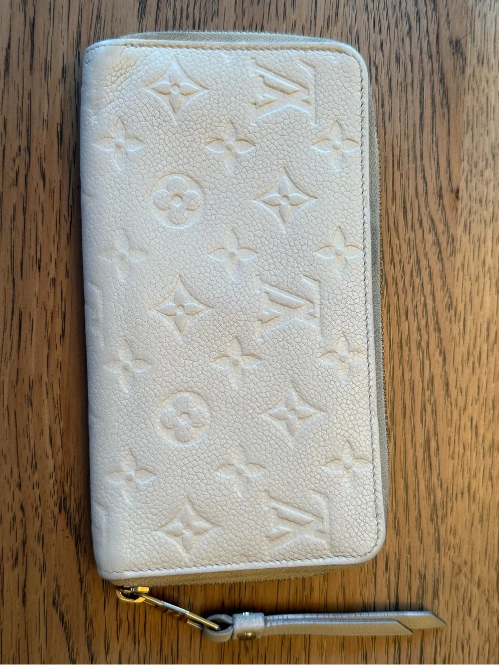 Vintage Louis Vuitton Cream Monogram Zip-Around Wallet